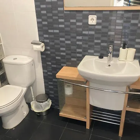 Apartman Edificio Lirios Politur