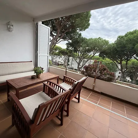 Edificio Lirios Politur Apartman *