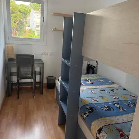 Edificio Lirios Politur * بلاتجا ذارو